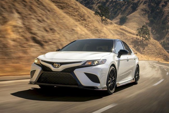 10 mẫu ô tô an toàn nhất thế giới năm 2020, Camry và Mazda tiến bộ bất ngờ - 9