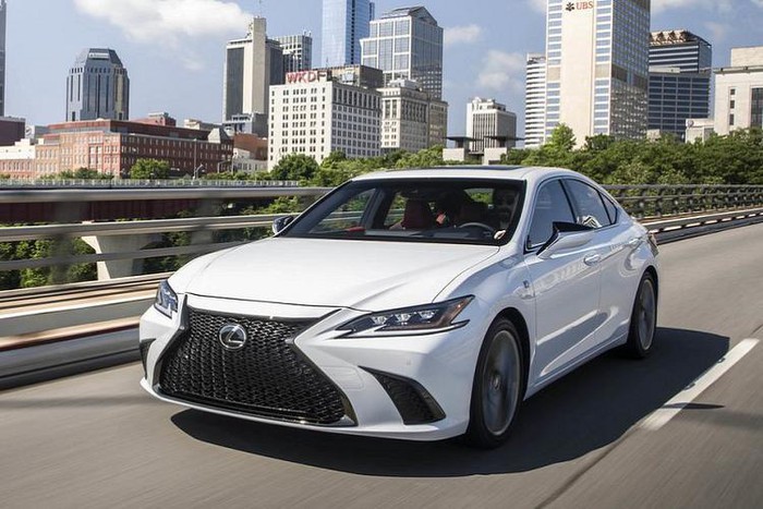 10 mẫu ô tô an toàn nhất thế giới năm 2020, Camry và Mazda tiến bộ bất ngờ - 8