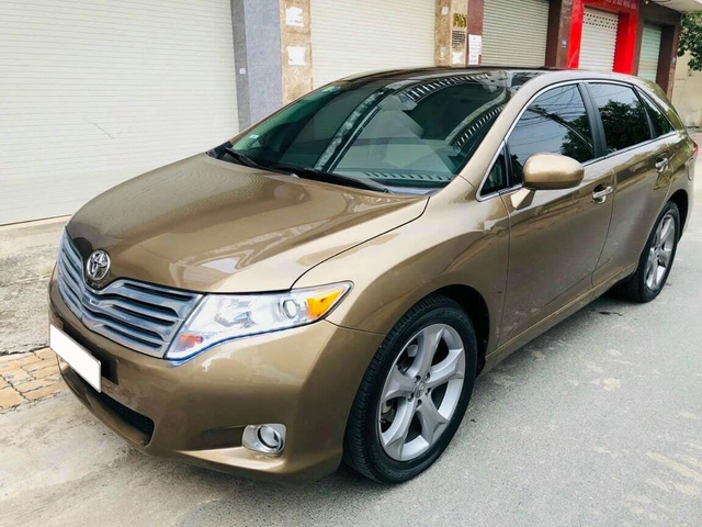 Qua thời đỉnh cao, Toyota Venza hạ giá rẻ ngang Kia Seltos thế hệ mới
