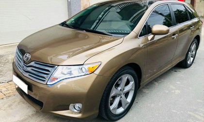 Qua thời đỉnh cao, Toyota Venza hạ giá rẻ ngang Kia Seltos thế hệ mới