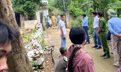 Vụ 2 vợ chồng già tử vong trong đêm: 2 người nằm cùng góc sân, bị chém nhiều nhát bằng dao gọt hoa quả