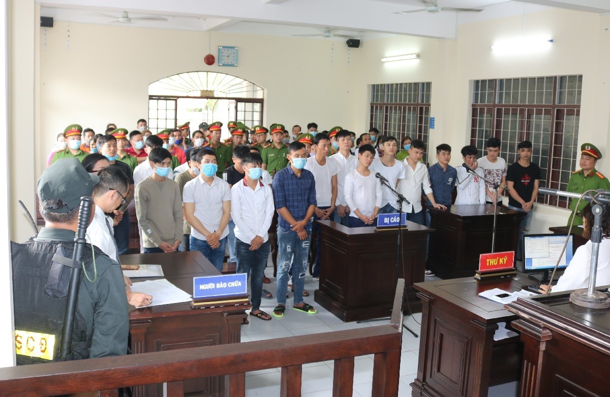 Hẹn nhau 'huyết chiến' ở tỉnh lộ 44, 20 thanh niên cùng nhau lĩnh án Hẹn nhau 'huyết chiến' ở tỉnh lộ 44, 20 thanh niên cùng nhau lĩnh án