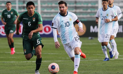 Argentina chật vật giành 3 điểm tại sân đấu ở độ cao hơn 3.600 m
