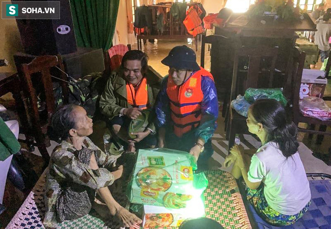 Chủ tịch huyện Phong Điền gặp nạn ở Rào Trăng 3, người mẹ già chưa tin đó là sự thật - 2 Chủ tịch huyện Phong Điền gặp nạn ở Rào Trăng 3, người mẹ già chưa tin đó là sự thật - 2