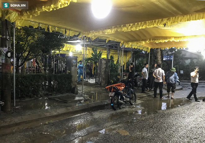 Chủ tịch huyện Phong Điền gặp nạn ở Rào Trăng 3, người mẹ già chưa tin đó là sự thật Chủ tịch huyện Phong Điền gặp nạn ở Rào Trăng 3, người mẹ già chưa tin đó là sự thật
