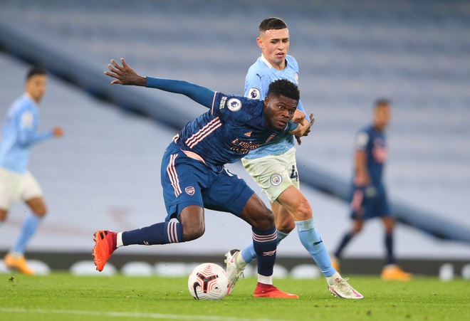 Thomas Partey ra mắt trong trận thua Man City