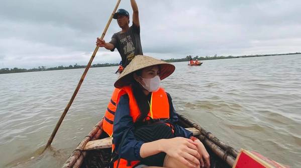 ngoc-trinh-dap-tra-anti-fan-khi-bi-noi-khong-tu-thien-nhu-thuy-tien-c2f-5305788