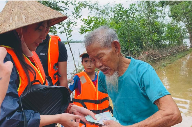 Ăn chặn 3 triệu tiền từ thiện của Thủy Tiên và bài học đắt giá cho kẻ xấu - Ảnh 3. Ăn chặn 3 triệu tiền từ thiện của Thủy Tiên và bài học đắt giá cho kẻ xấu - Ảnh 3.