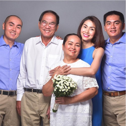 ha-tang-khoe-anh-hoi-be 2
