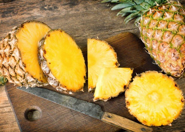 Không uống nước ép dứa buổi sáng