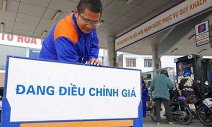 Giá xăng giảm 159 đồng/lít