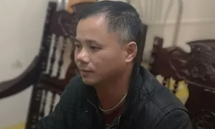 Người đàn ông chém thủng thuyền cứu hộ đưa dân đi sơ tán trong mưa lũ