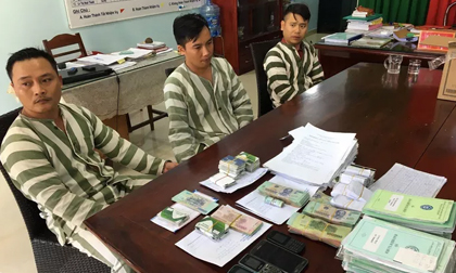 Công nhân khốn đốn với 'tín dụng đen'