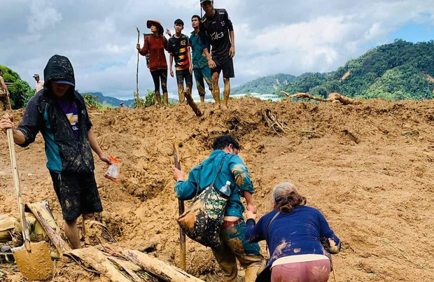 Tìm thấy 6 thi thể trẻ nhỏ trong vụ sạt lở núi kinh hoàng ở Phước Sơn