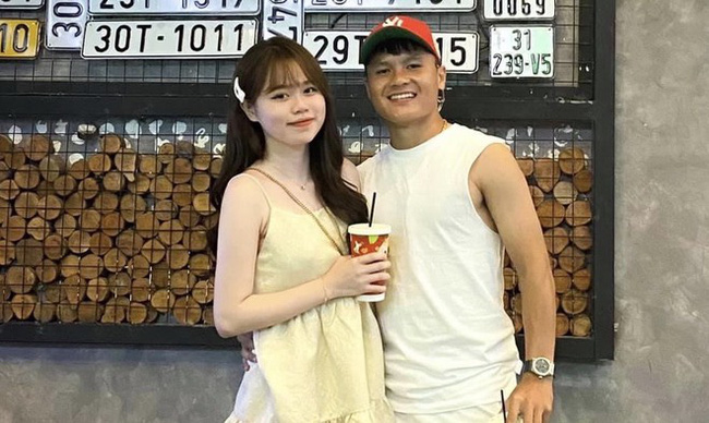 Bất ngờ xuất hiện bài đăng tố Huỳnh Anh - bạn gái Quang Hải là kẻ thứ ba: Những đoạn tin nhắn 'động trời' được tiết lộ khiến MXH bàng hoàng - 1