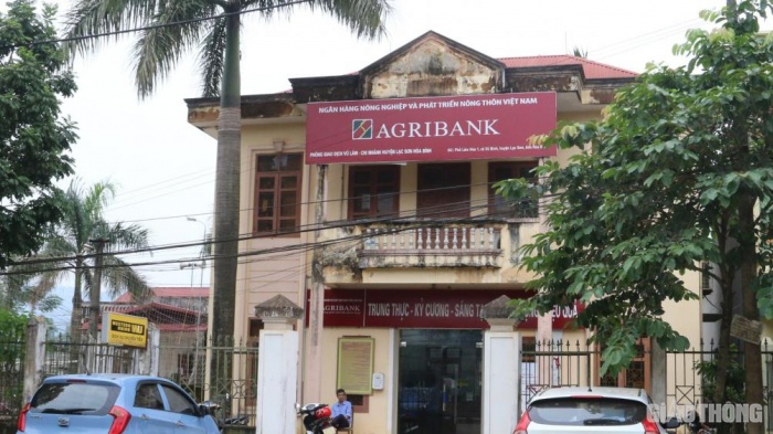 Nghi pham cuop ngan hang o Hoa Binh bi bat khi dang lan tron o Ha Noi