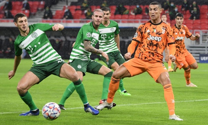Ronaldo ghi dấu ấn trong ngày Juventus thắng đậm