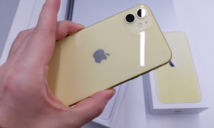 Giá iPhone 11 chính hãng đang rẻ hơn máy xách tay
