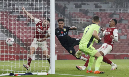 Địa chấn Emirates: Chủ nhà Arsenal thua tan tác Aston Villa