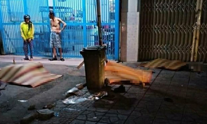 Ôm cua ở ngã ba, 3 người đi cùng xe máy tự ngã, tử vong tại chỗ