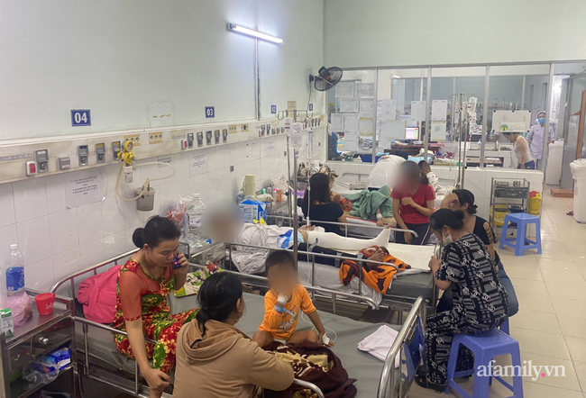 Vụ bé trai 13 tuổi rơi từ tầng 3 trường học xuống đất: Bé thường xuyên bị bạn bè ức hiếp, đánh đập? - 2
