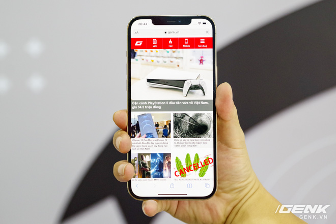 iPhone 12 Pro Max đầu tiên về Việt Nam, giá 53 triệu đồng - 1