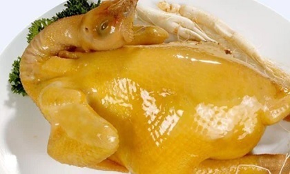 Luộc gà làm theo cách này tự lọc bỏ độc tố, chất tăng trọng, món gà vàng ươm thơm ngon hấp dẫn