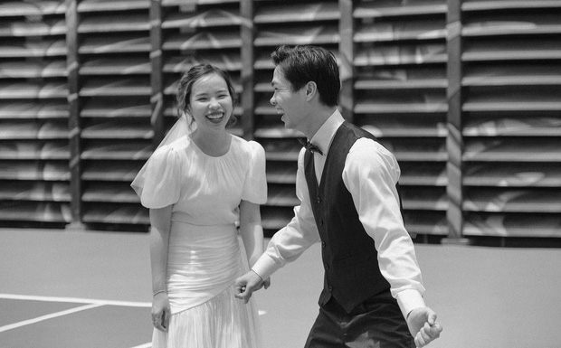 Hot: Ngắm trọn bộ ảnh cưới lung linh chưa từng công bố của Công Phượng và Viên Minh