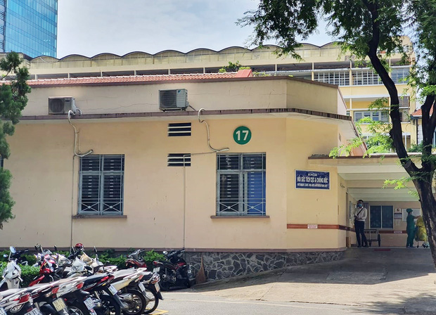 Vụ bé gái 3 tuổi nghi bị mẹ ruột trầm cảm bạo hành: Não bé đã chết, khó có thể cứu được Vụ bé gái 3 tuổi nghi bị mẹ ruột trầm cảm bạo hành: Não bé đã chết, khó có thể cứu được