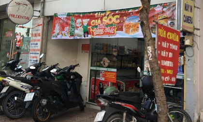 TP HCM: Cô gái bị cướp kéo lê trên đường