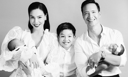 Hồ Ngọc Hà lần đầu tung ảnh gia đình 5 người, chính thức công khai gương mặt cặp song sinh