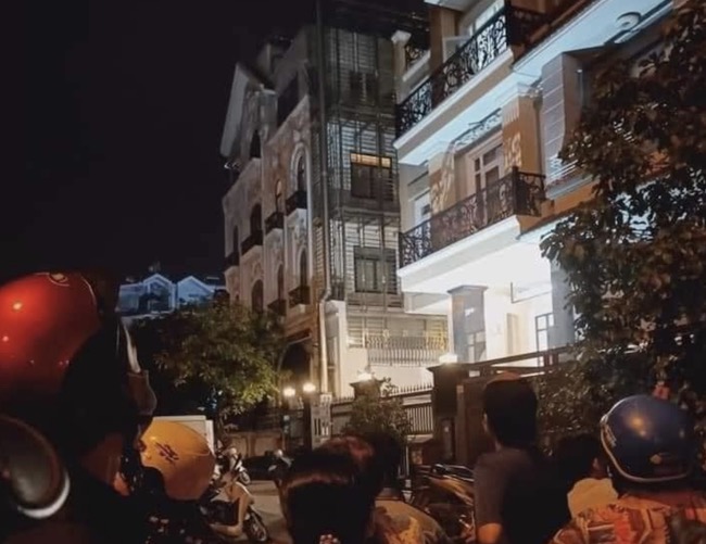 Kinh hoàng thi thể bị phân xác, nhét trong vali tại ngôi nhà 4 tầng ở Sài Gòn - 1