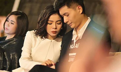 Lệ Quyên và 'tình trẻ' Lâm Bảo Châu công khai tình tứ bên nhau