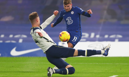 Tottenham trở lại ngôi đầu sau trận hòa nhạt với Chelsea