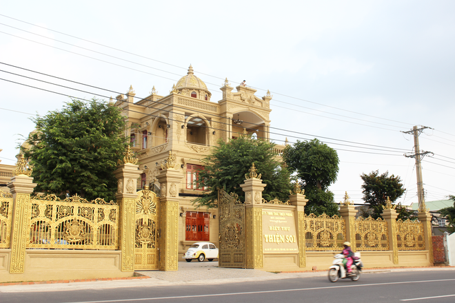 Khi thấy công an đến, con trai đại gia Thiện Soi đã đốt giấy tờ - Ảnh 3.