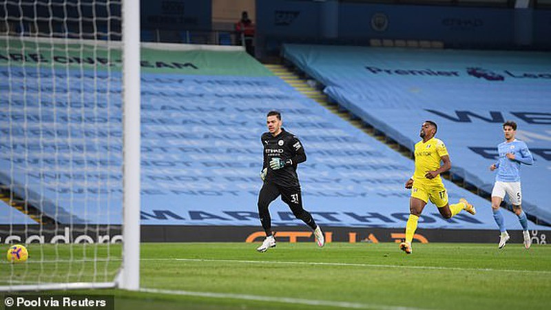 Man City vượt 7 bậc, bay vào Top 4 Premier League - 3