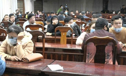 Gần 30 thanh niên nam, nữ 'bay lắc', dương tính với ma túy trong quán bar Nonstop