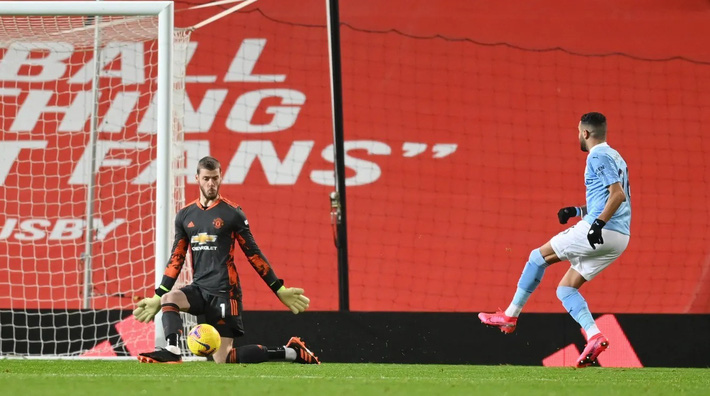 Dính VAR đau đớn, Man United đánh rơi chiến thắng sau cú 'đi trên dây' đầy bản lĩnh - 1