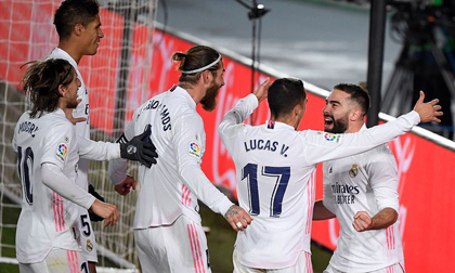 Zidane 'dụng binh' cao tay, Real Madrid quật ngã Atletico, trở lại đường đua vô địch