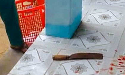 Cô giáo trường tiểu học dùng dao chém đồng nghiệp