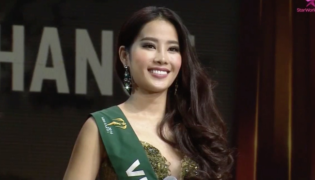 Cú trượt dài nhan sắc của Nam Em: Từ bản sao HH Đặng Thu Thảo đến thảm họa thời trang khiến dân tình ngán ngẩm - 2 Cú trượt dài nhan sắc của Nam Em: Từ bản sao HH Đặng Thu Thảo đến thảm họa thời trang khiến dân tình ngán ngẩm - 2