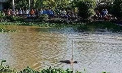 Phát hiện thi thể người đàn ông thường xuyên đi lang thang dưới kênh nước