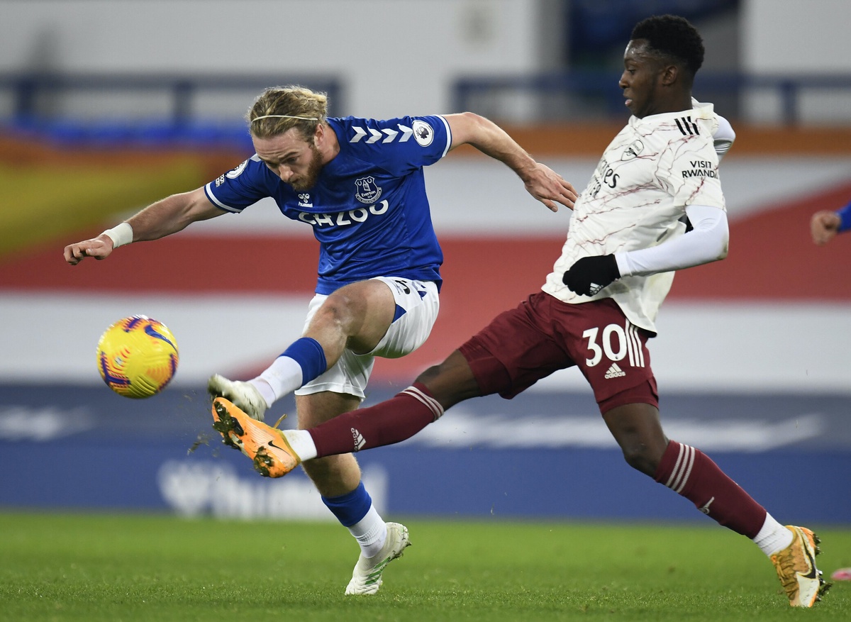 Arsenal tiếp tục xếp vị trí thứ 15 sau trận thua Everton - 3 Arsenal tiếp tục xếp vị trí thứ 15 sau trận thua Everton - 3