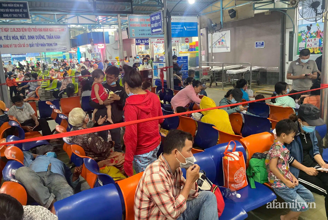 Vụ cha đóng cửa nhà châm lửa đốt khiến 2 con bỏng nặng, bản thân tử vong tại TP.HCM: Người mẹ bị sốc tâm lý, lúc tỉnh lúc mê - 2 Vụ cha đóng cửa nhà châm lửa đốt khiến 2 con bỏng nặng, bản thân tử vong tại TP.HCM: Người mẹ bị sốc tâm lý, lúc tỉnh lúc mê - 2