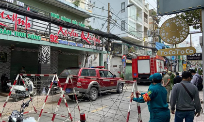 Công an đang phong tỏa hiện trường vụ nổ quán ăn ở quận Phú Nhuận