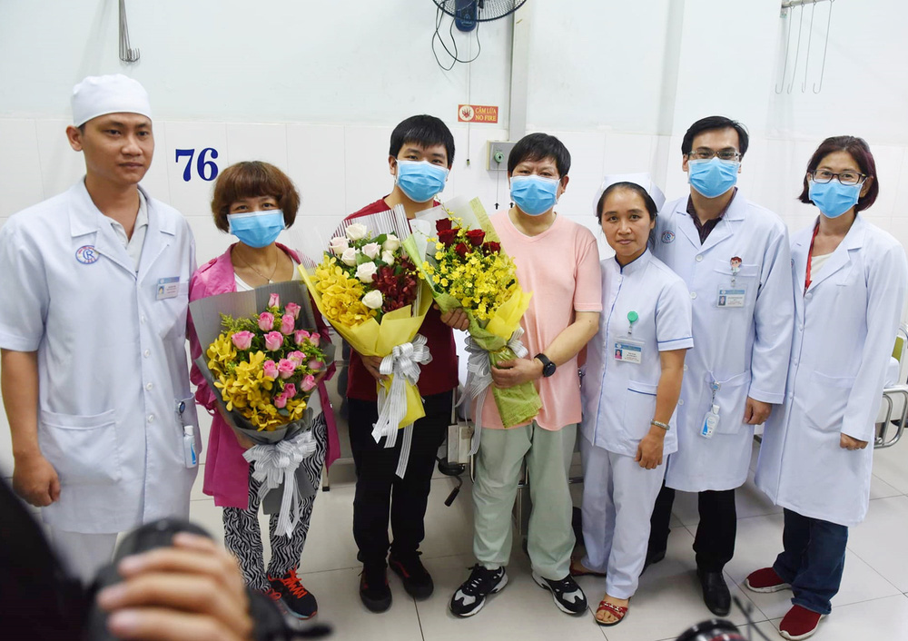 Toàn cảnh một năm chiến đấu chống Covid-19 của Việt Nam từ khi phát hiện ca mắc đầu tiên