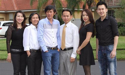 Sự hi sinh của Hoài Linh: Chấp nhận rửa bát ngoài chợ lo cho em ăn học