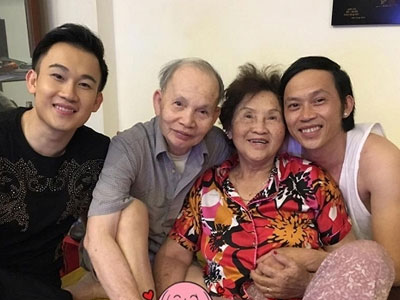 Sự hi sinh của Hoài Linh: Chấp nhận rửa bát ngoài chợ lo cho em ăn học - Ảnh 4. Sự hi sinh của Hoài Linh: Chấp nhận rửa bát ngoài chợ lo cho em ăn học - Ảnh 4.