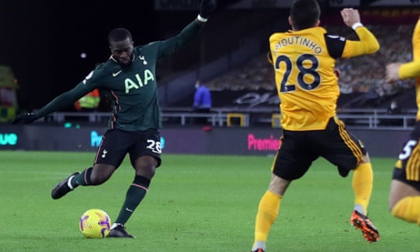 Tottenham để thua phút cuối, nối dài chuỗi trận không thắng