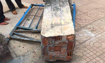 Sập cổng trường, 1 học sinh lớp 4 tử vong